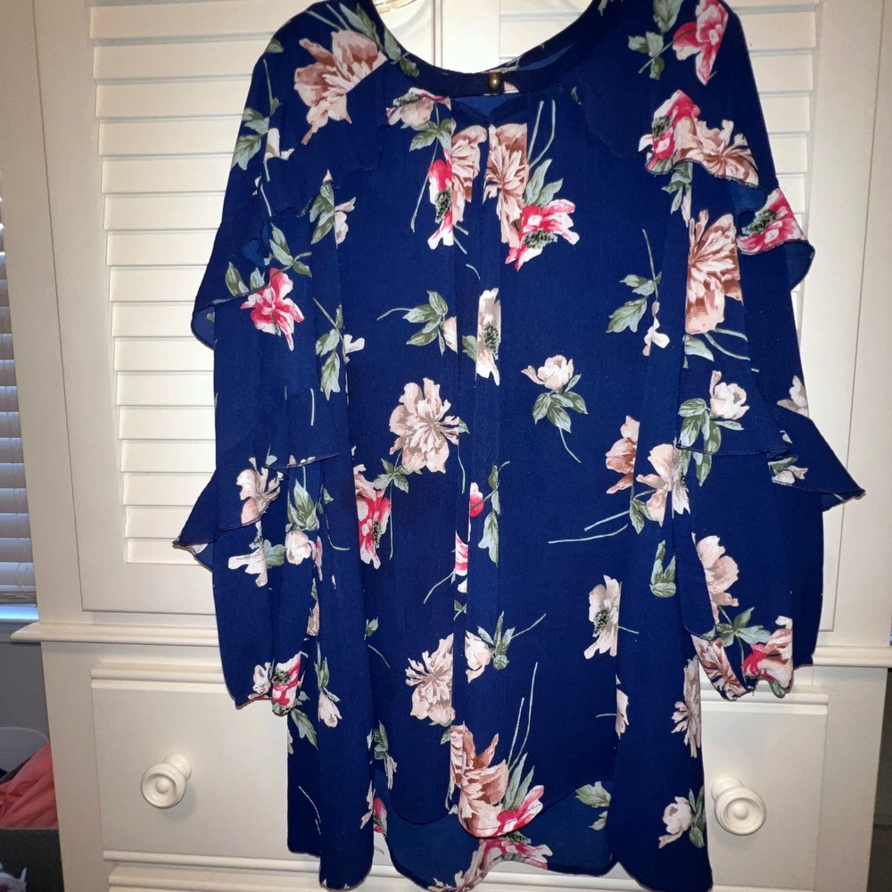 Jodifl Navy Blue Floral Ruffle Sleeve Keyhole Blouse M